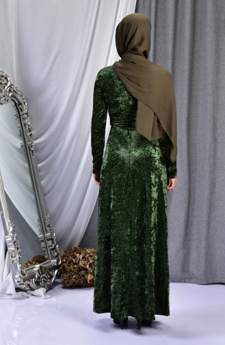 فستان مخمل يتميز بتفاصيل من الؤلؤ 3032-02 لون اخضر كاكي 3032-02