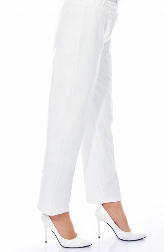 White Pants 2032-01