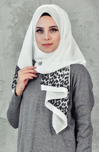 Leopard Patterned Crepe Shawl 61613-01 White 61613-01