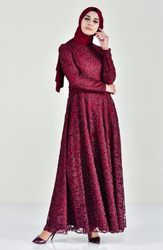 فستان سهرة بتصميم ياقة سبعة مزين بالدانتيل 0169-01 لون خمري 0169-01