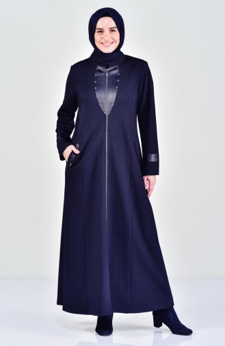 معطف طويل بتصميم مُزين بالجلد وبمقاسات كبيرة 1079-04 لون كحلي 1079-04