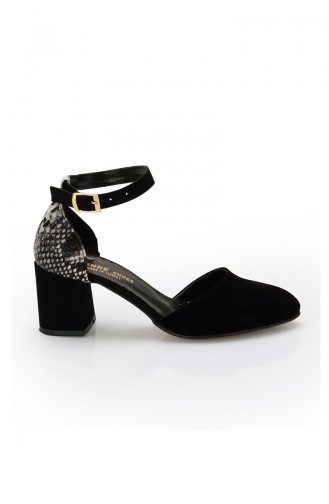 Womens Heeled Shoes 11267-01 Black 11267-01