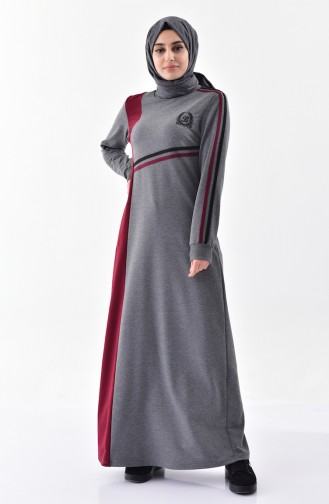 فستان رياضي بتصميم مُخطط 2110-02 لون اسود مائل للرمادي وخمري 2110-02