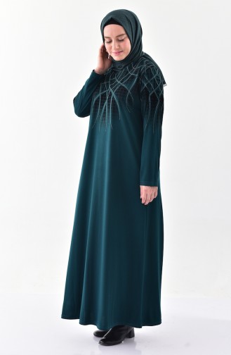 فستان مُزين بتفاصيل بمقاسات كبيرة 4833-05 لون أخضر زمردي 4833-05