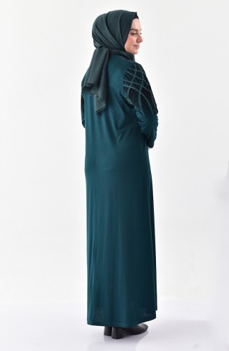 فستان مُزين بتفاصيل بمقاسات كبيرة 4833-05 لون أخضر زمردي 4833-05