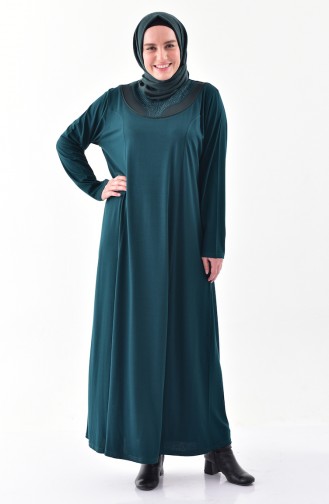 فستان مُزين بتفاصيل بمقاسات كبيرة4841-06لون أخضر زمردي 4841-06