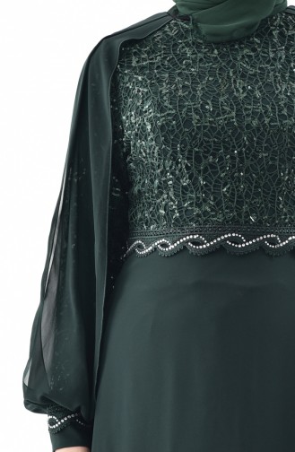 فستان يتميز بتفاصيل عند الأكتاف 52736-04 لون أخضر 52736-04