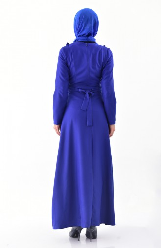فستان مُزين بقلادة و تفاصيل من الكشكش 4518-02 لون أزرق 4518-02