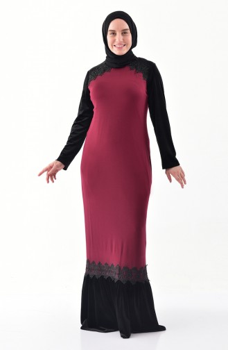 فستان مخمل يتميز بتفاصيل من الدانتيل بمقاسات كبيرة 40371-04لون خمري 40371-04