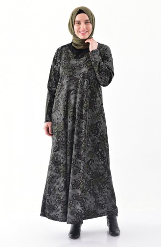 فستان بتصميم مُطبع بأحجار لامعة و بمقاسات كبيرة  4843 A-03 لون أسود و أخضر كاكي 4843A-03