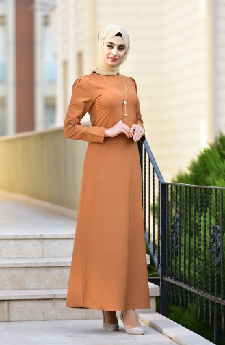 فستان مزين بقلادة 4508-01 لون عسلي 4508-01