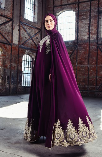 بورون فستان سهرة يتميز بتفاصيل من الدانتيل ورداء 81590-02 لون ارجواني داكن 81590-02