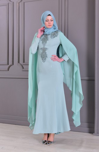 فستان سهرة بتفاصيل من الدانتيل 8487-01 لون اخضر 8487-01