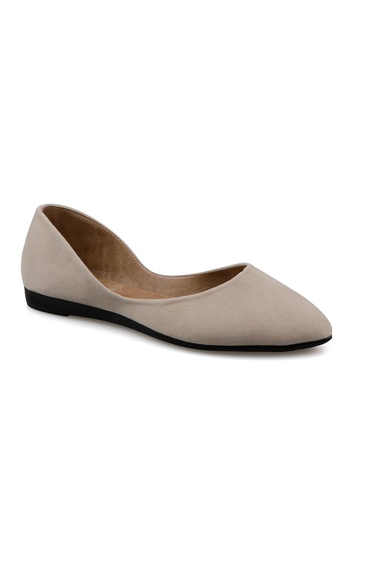 cream ballerina shoes