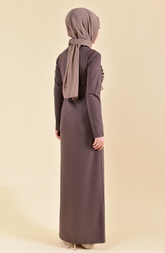 ميناهيل فستان بتصميم مُزين بقلادة 5005-01 لون بني مائل للرمادي داكن 5005-01