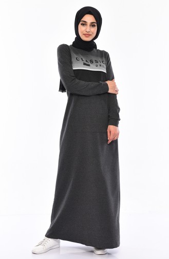 فستان رياضي بتصميم مُطبع 9043-03 لون اسود مائل للرمادي 9043-03