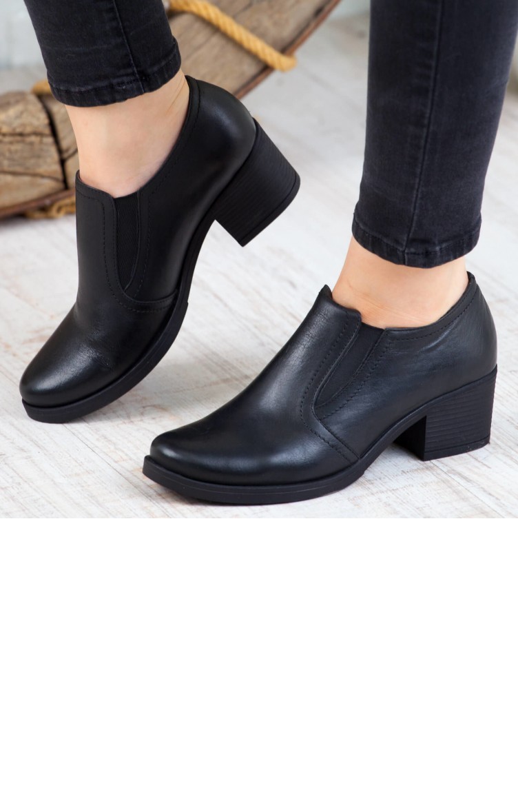 womens black leather heels