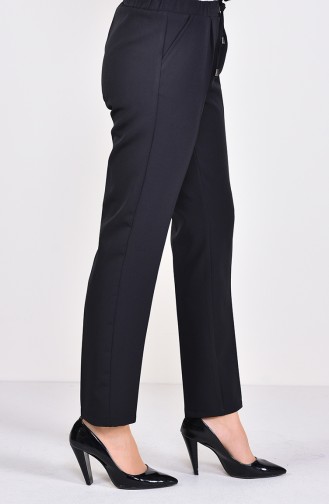 Black Broek 1953-04