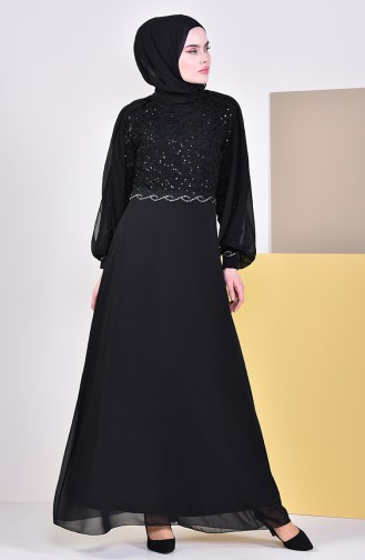 فستان يتميز بتفاصيل عند الاكتاف 52736-02 لون أسود 52736-02