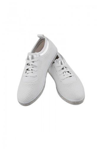 حذاء رياضي نسائي PM02K-01 لون أبيض و فضي 02K-01