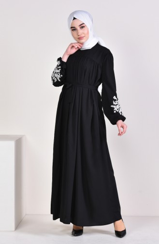 Minahill Sleeve Embroidered Pleated Dress 10123-01 Black 10123-01
