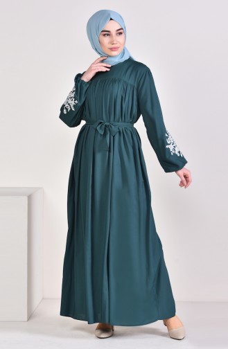 Minahill Kolu Nakışlı Büzgülü Elbise 10123-04 Zümrüt Yeşili