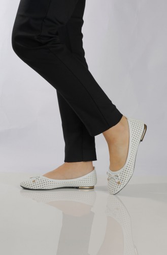 حذاء مُسطح نسائي (باليرينا ) 96500-0 لون أبيض 96500-0