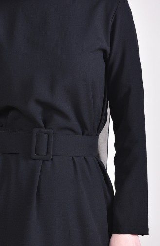 فستان بتفاصيل من الكشكش و حزام للخصر 1656-05 لون أسود 1656-05