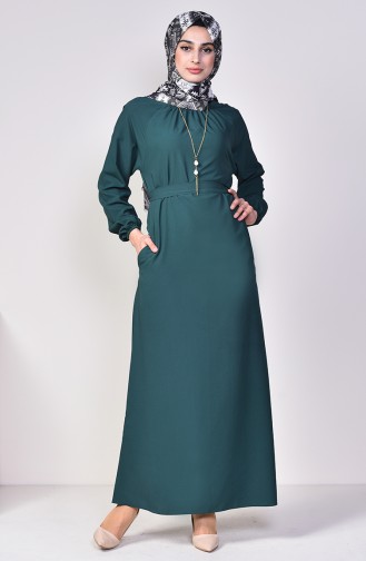 Kolyeli Kuşaklı Elbise 5255-05 Zümrüt Yeşili