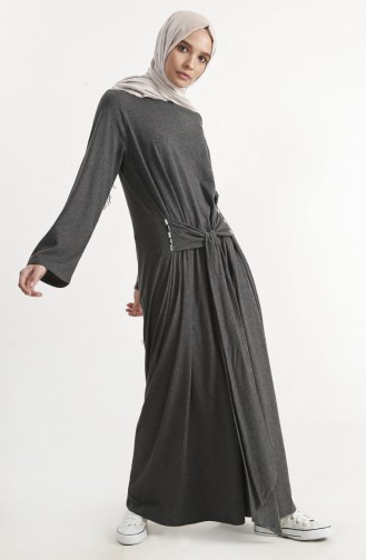 فستان سادة بتصميم رباط أمامي 1280-02 لون أسود مائل للرمادي 1280-02