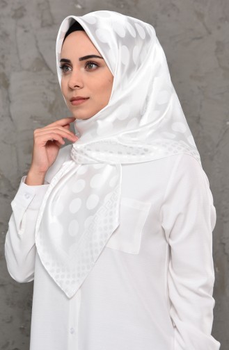 شال ستان بتصميم سادة 70118-03 لون كريمي 70118-03