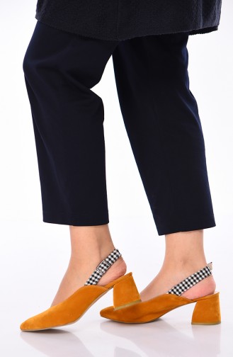 حذاء نسائي بتصميم كعب من الشامواه 220K-03 لون اصفر داكن 220K-03