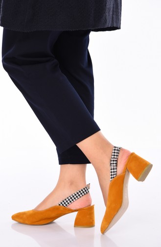حذاء نسائي بتصميم كعب من الشامواه 220K-03 لون اصفر داكن 220K-03