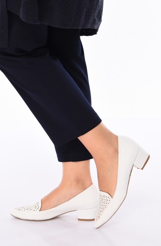 Bayan Lazer Kesim Topuklu Ayakkabı 302K-02 Beyaz