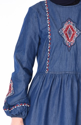 فستان جينز بتفاصيل مُطرزة وجيوب 4046-01 لون كحلي 4046-01
