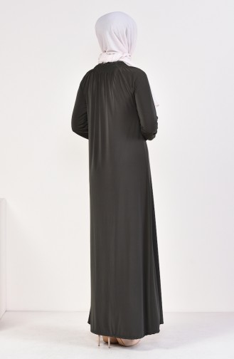 فستان قماش الساندي بتصميم مُزين ببروش 9021-02 لون أخضر كاكي 9021-02