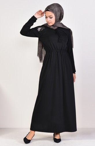 فستان قماش الساندي بفاصيل مُطرزة 4122-05 لون أسود 4122-05