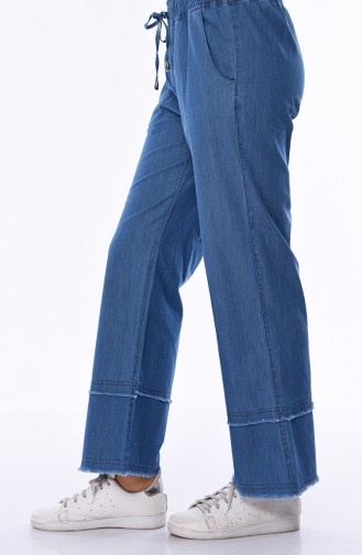 بنطال جينز بتفاصيل جيوب 8068-02 لون أزرق جينز 8068-02