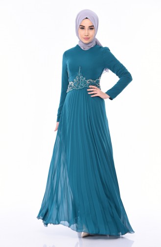 فستان سهرة بتفاصيل مُطرزة بالخرز اللامع 8004-05 لون أخضر زمردي 8004-05