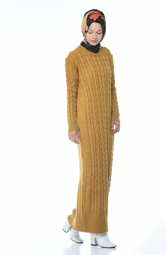 فستان تريكو بنمط حياكة خردلي 1950-03