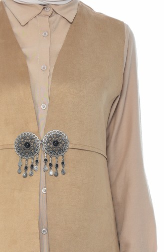 Suede Vest with Brooch Beige 2140-01