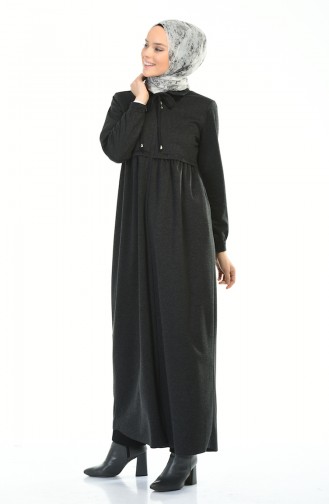 Winterliches Abaya mit Reissverschluss 8221-01 Schwarz 8221-01