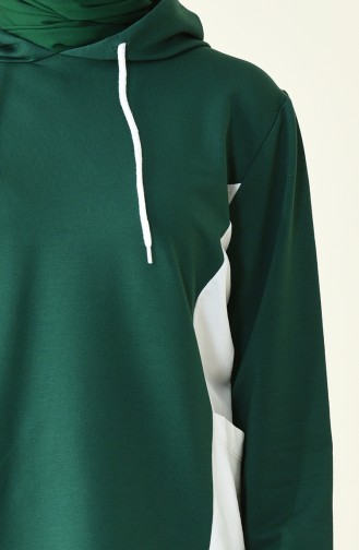 قميص رياضي أخضر زمردي 1009-01