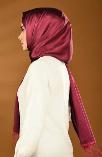 شال سادة ساتان مزين بشرابة فوشيا 0043-130