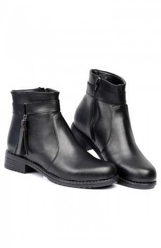 حذاء نسائي بتفاصيل شرابة أسود جلد 77502-2
