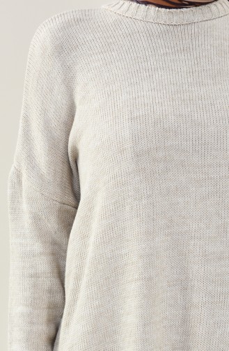 Beige Sweater 1942-05