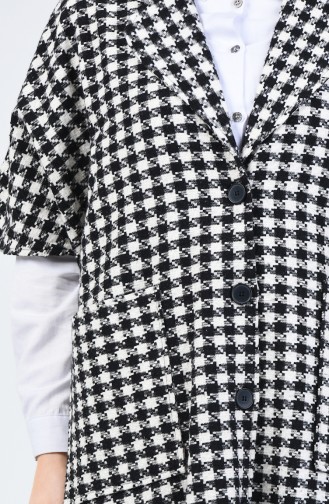 Crowbar Patterned Winter Poncho Black White 8004B-01