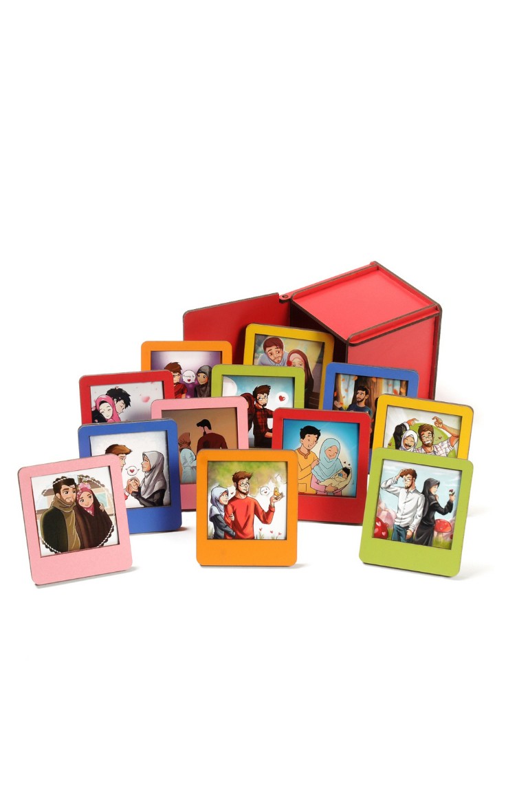 Ahsap Kutulu 12 Fotografli Mini Polaroid Cerceveler Ce03 01 Renkli Sefamerve