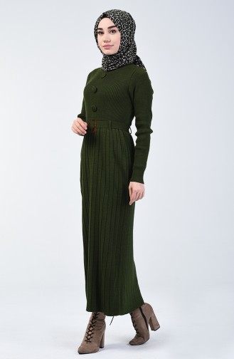 فستان تريكو بتفاصيل أزرار أخضر داكن 2205-07