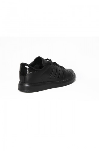 حذاء رياضي نسائي لون اسود بخطوط سوداء 30050-04